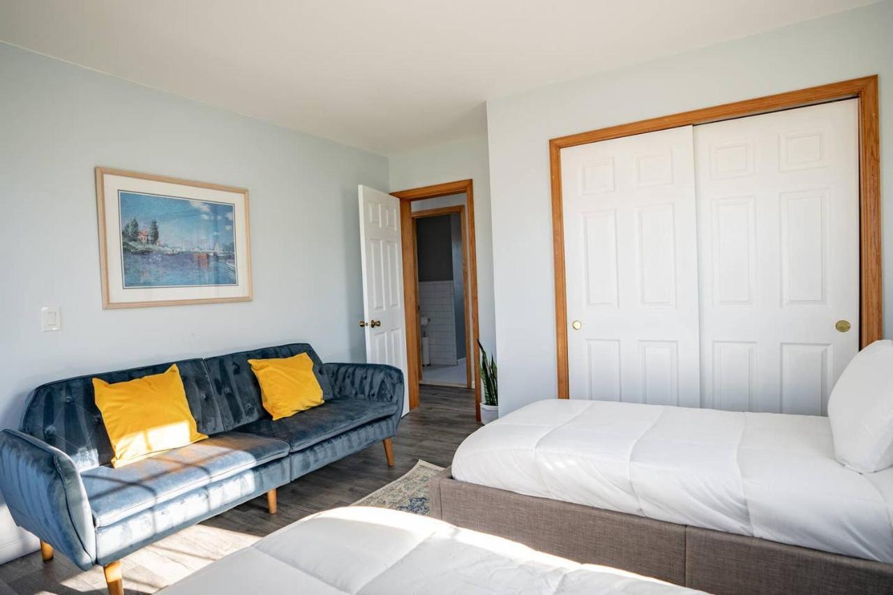New Luxury Family Getaway With Designer Touches Holiday home