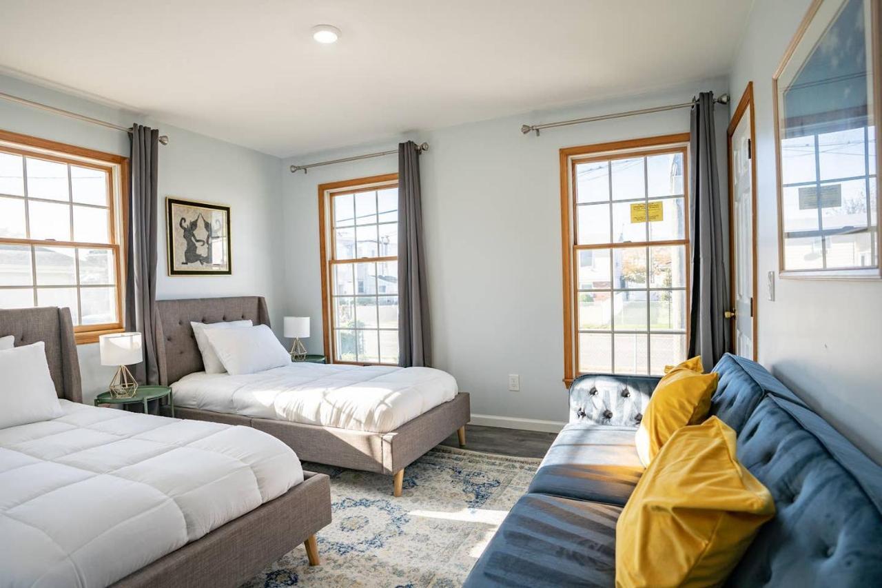 New Luxury Family Getaway With Designer Touches Holiday home *