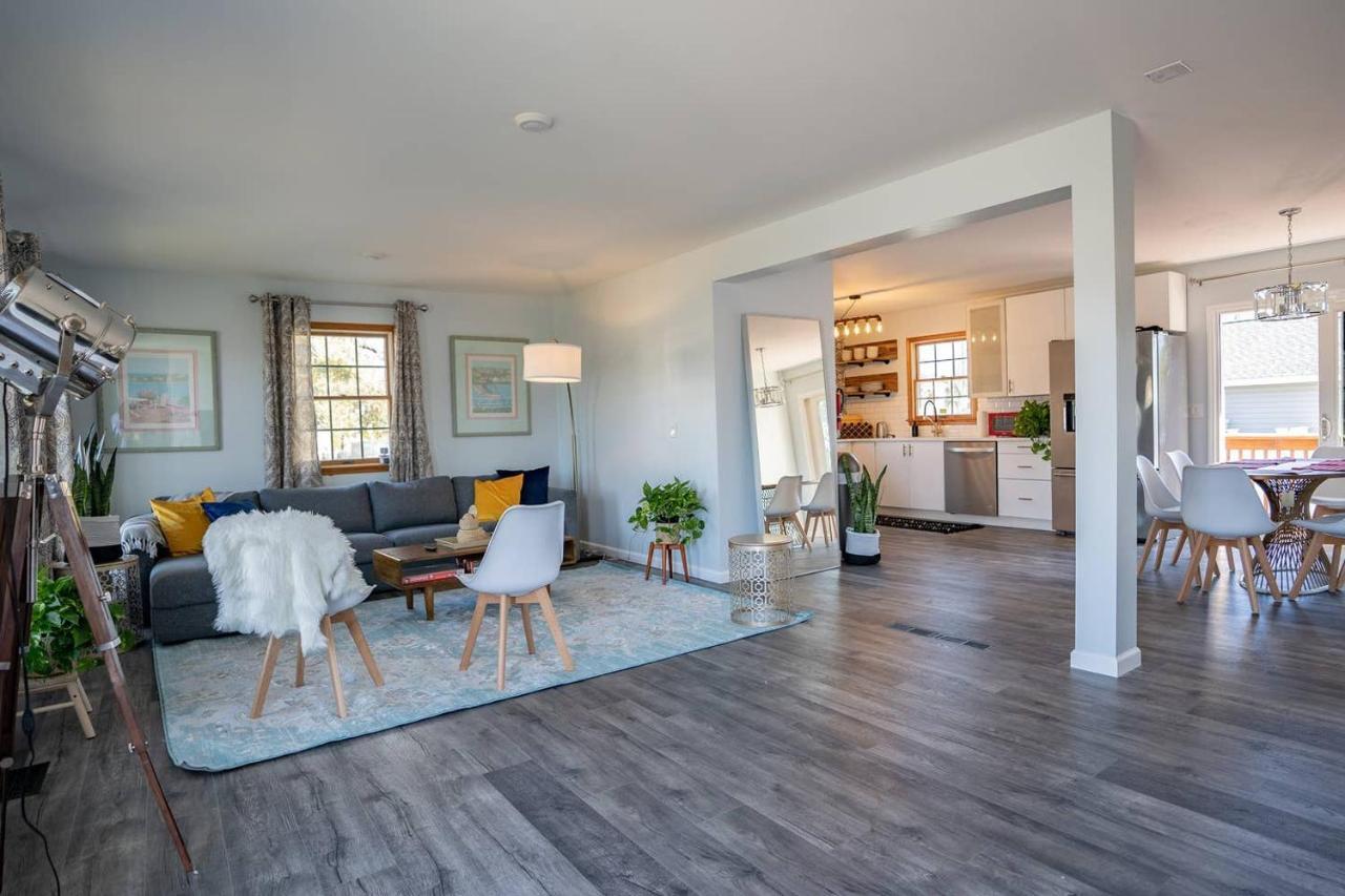 New Luxury Family Getaway With Designer Touches Holiday home