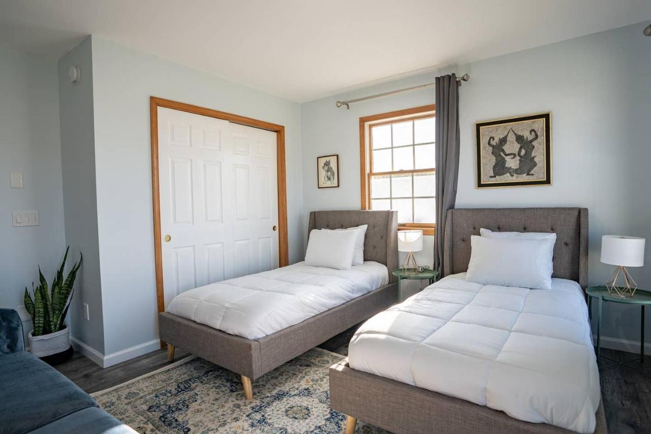 Holiday home New Luxury Family Getaway With Designer Touches *