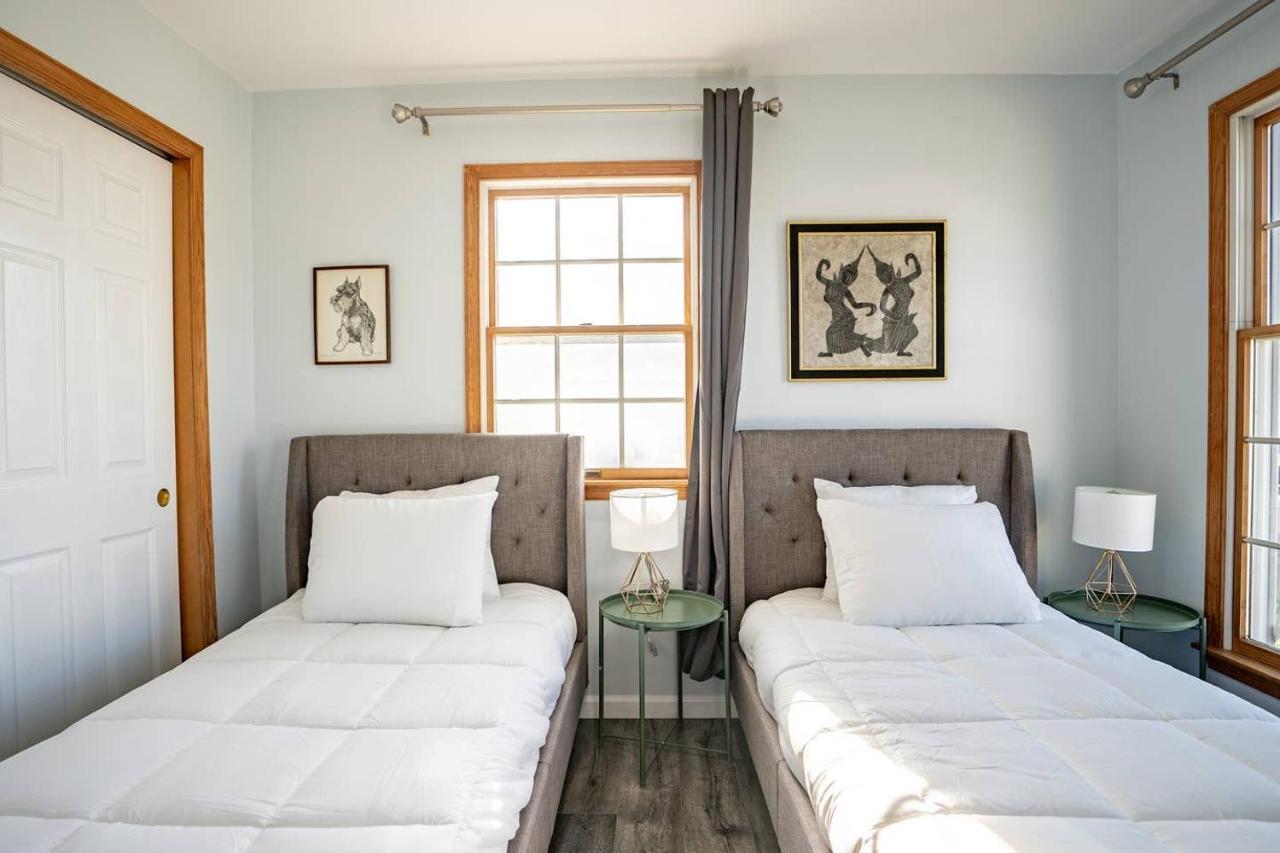 Holiday home New Luxury Family Getaway With Designer Touches